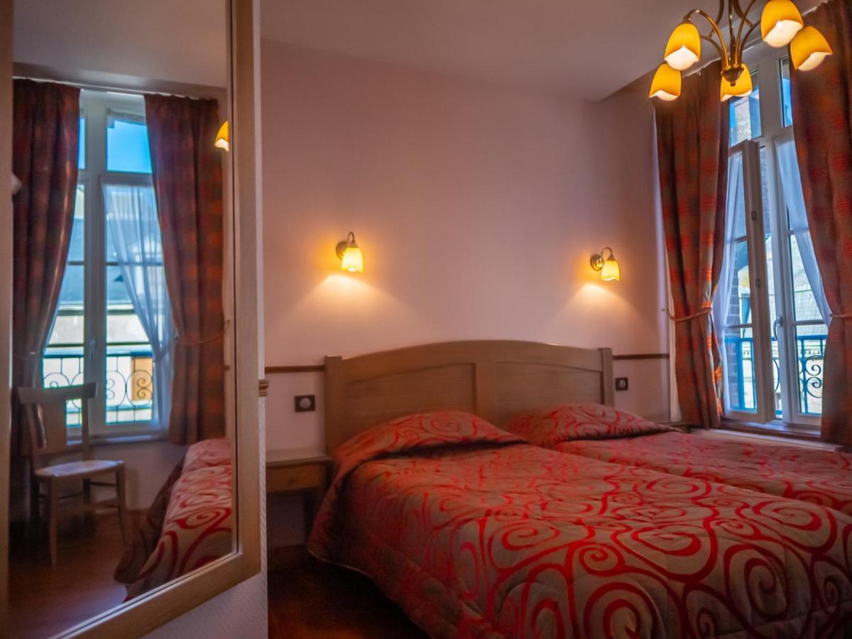 Hotel De Calais Le Tréport Exteriör bild